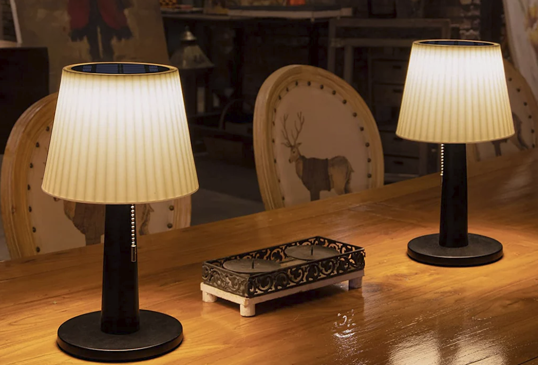 Lampe de table étanche et uniformément éclairée