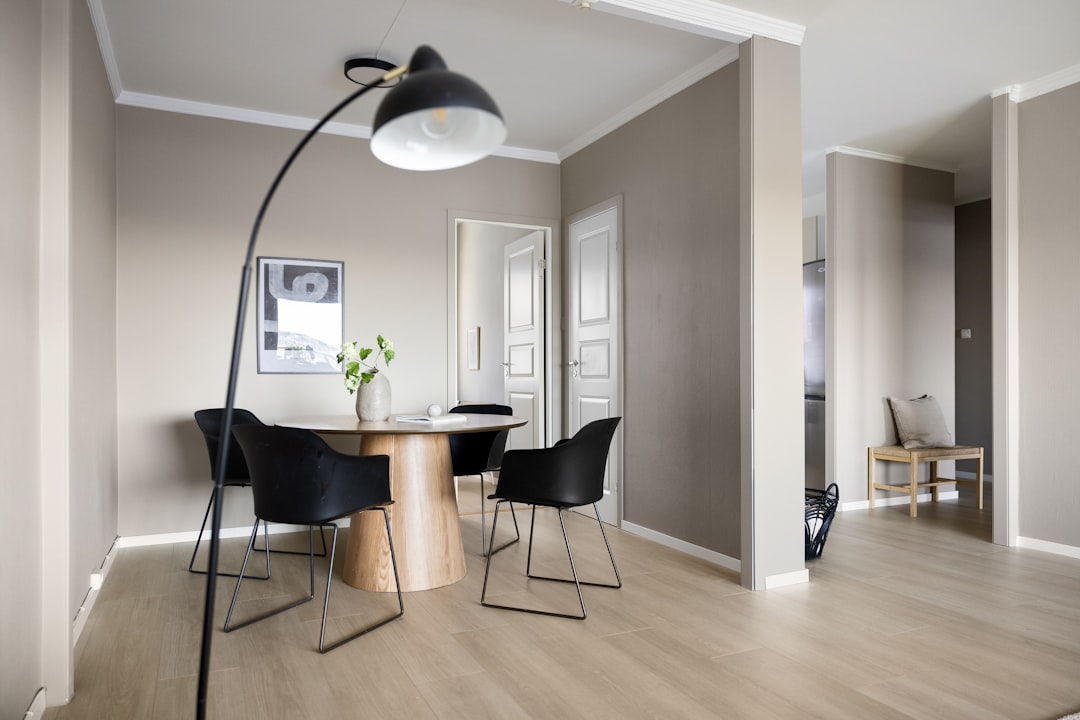 Photo floor lamp