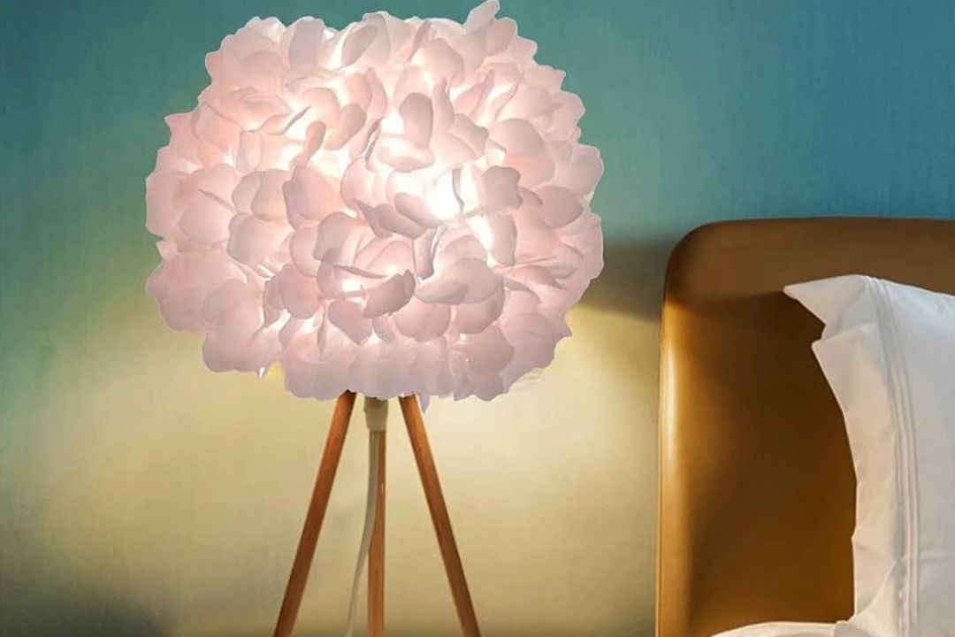 Lampe de table plissée en soie florale romantique