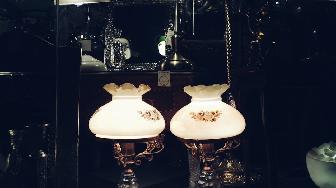 Photo opaline glass table lamp